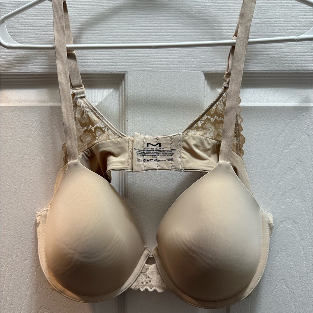 Maidenform Cream Lace Bra